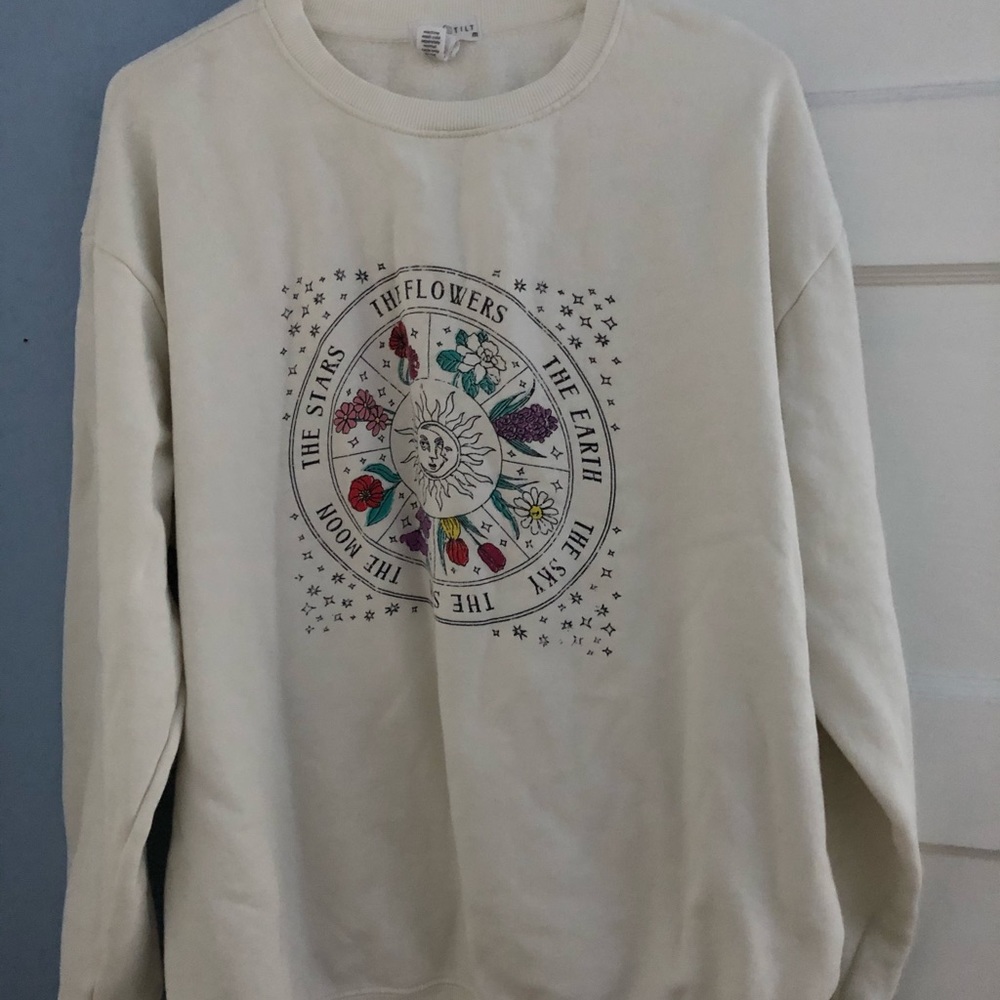 Medium Sweatshirt with sun/moon and flower design